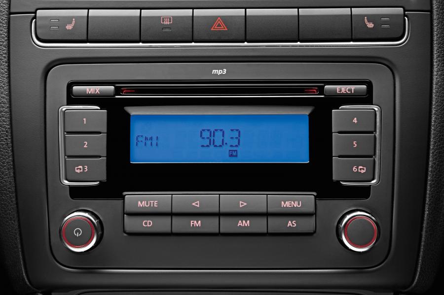  Volkswagen Polo Sedan 2010 года  (фото 3 из 123)